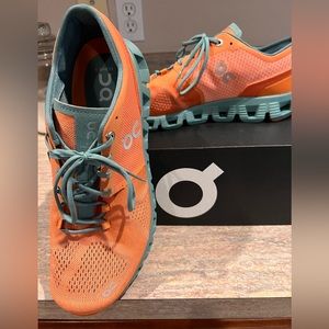 COPY - Mens ON Cloud X size 11 Orange/Sea Green